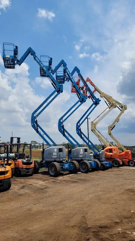 Locação de Plataforma Aérea Tipo Articulada: Flexibilidade e Desempenho Superior na BME Equipamentos